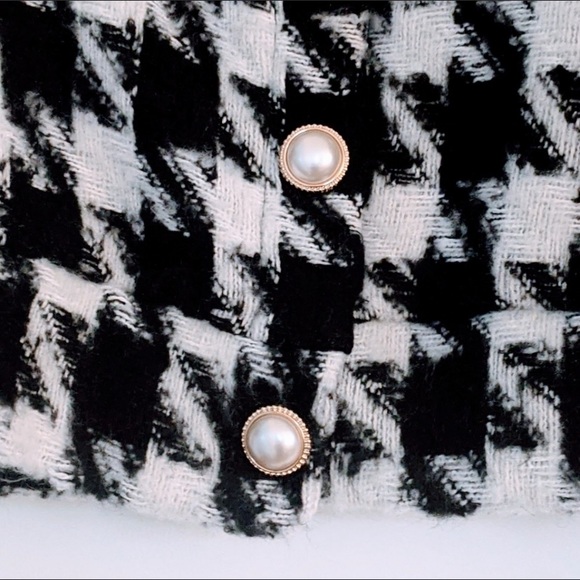 Storets Lori Houndstooth Jack & Skirt Set in Black - Picture 15 of 16